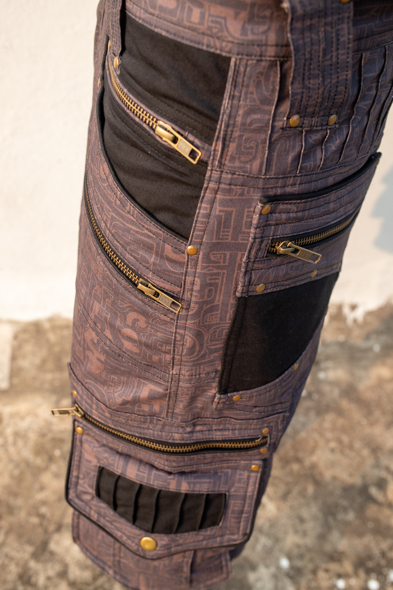 Future Nomad Igama Convertible Cargo Pants / Zip Off Cargo Shorts