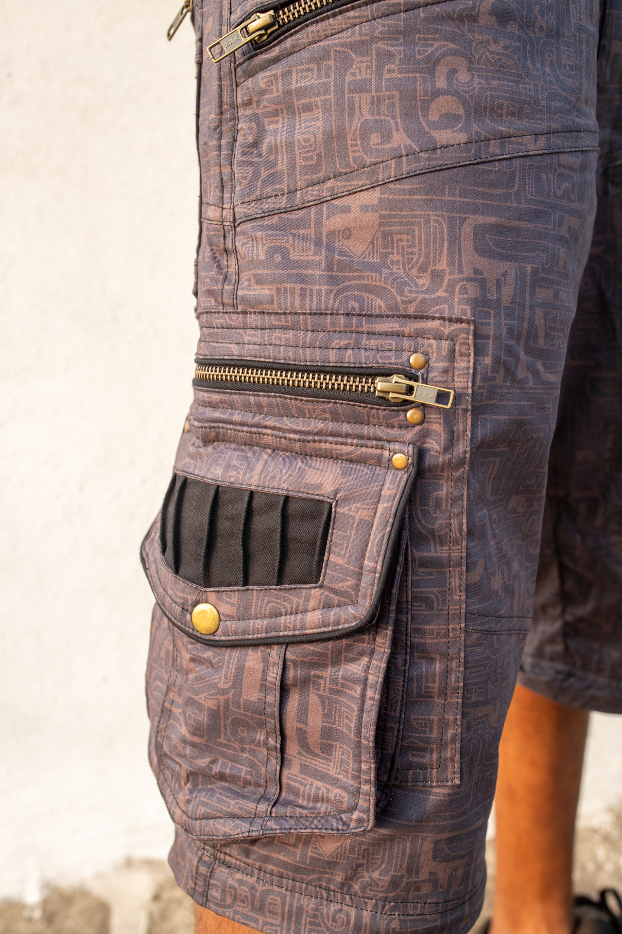 Future Nomad Igama Convertible Cargo Pants / Zip Off Cargo Shorts