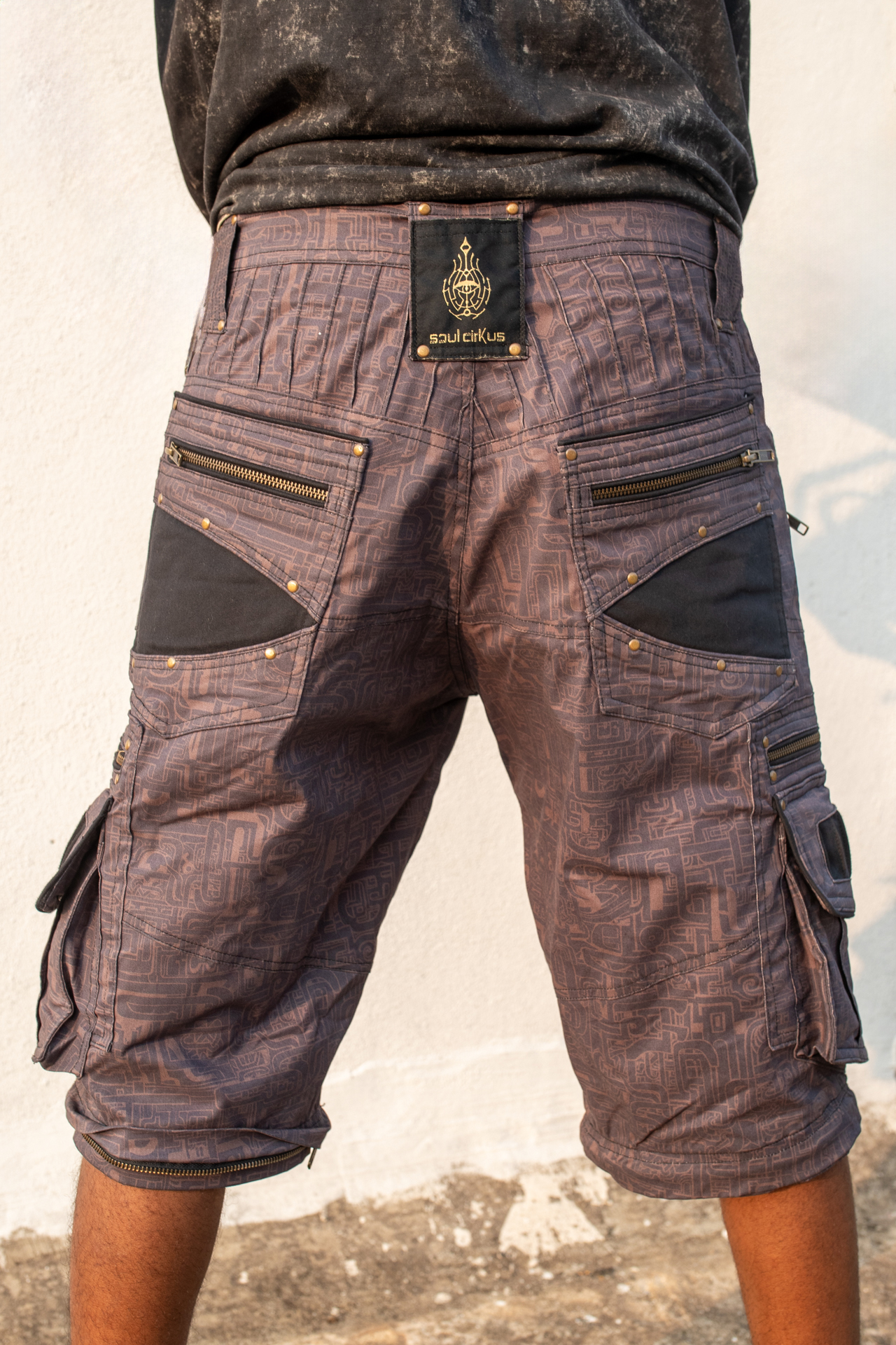 Future Nomad Igama Convertible Cargo Pants / Zip Off Cargo Shorts