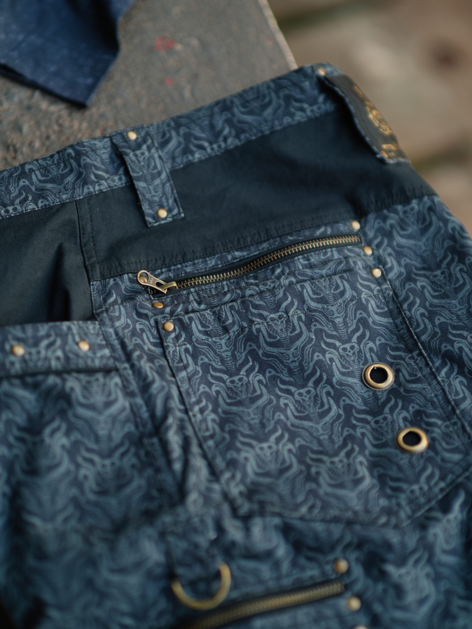 Future Tribe Cargo Shorts - Skull Strike (Grey)